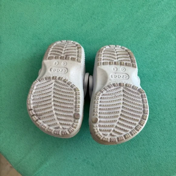 Lilac Purple Baby Crocs - Picture 2 of 3